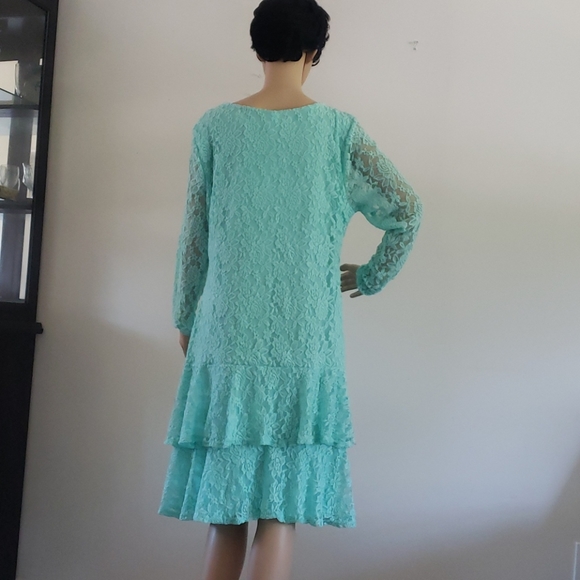 WOMEN'S PEPLUM DRESS. - Picture 5 of 6